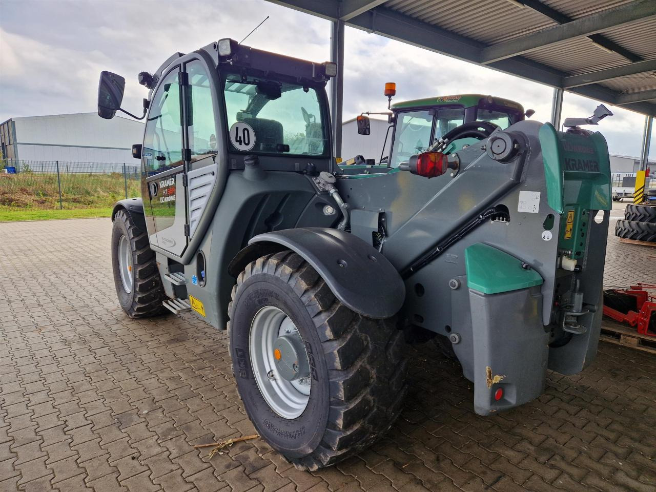 Kramer KT559 - מפעיל טלסקופי: תמונה 2 Kramer KT559 - מפעיל טלסקופי: תמונה 2