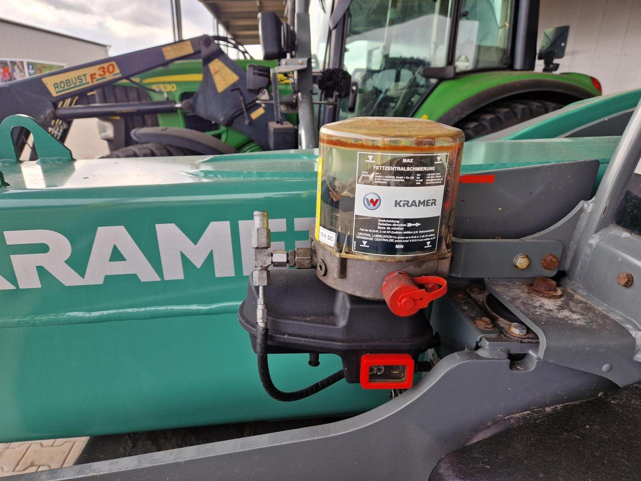 Kramer KT559 - מפעיל טלסקופי: תמונה 5 Kramer KT559 - מפעיל טלסקופי: תמונה 5
