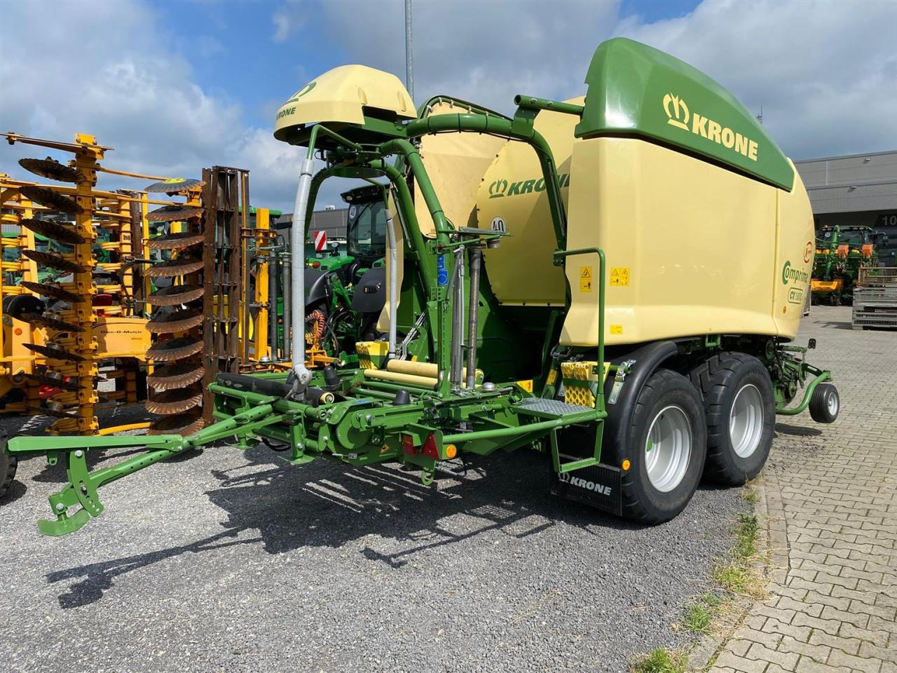 Krone CV 150 XC x-treme - מכונת צרור עגולה: תמונה 2 Krone CV 150 XC x-treme - מכונת צרור עגולה: תמונה 2