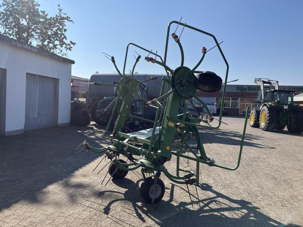 Krone KW 5.52/4x7 - גורף/ מגרפה: תמונה 4 Krone KW 5.52/4x7 - גורף/ מגרפה: תמונה 4