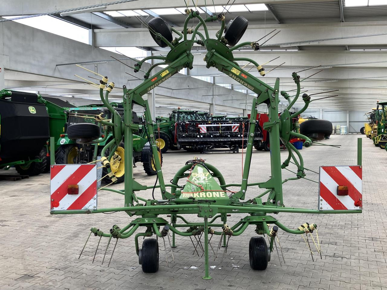 Krone KW 7.70/6x7 - גורף/ מגרפה: תמונה 5 Krone KW 7.70/6x7 - גורף/ מגרפה: תמונה 5