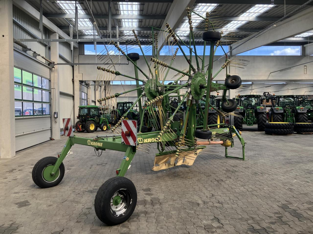Krone SWADRO 900 - גורף/ מגרפה: תמונה 3 Krone SWADRO 900 - גורף/ מגרפה: תמונה 3