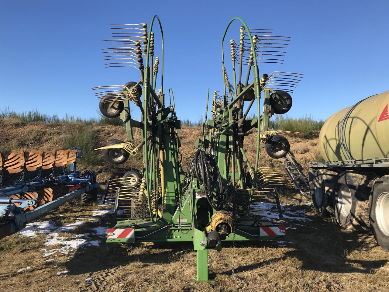 Krone Swadro 1400 Plus - גורף/ מגרפה: תמונה 2 Krone Swadro 1400 Plus - גורף/ מגרפה: תמונה 2