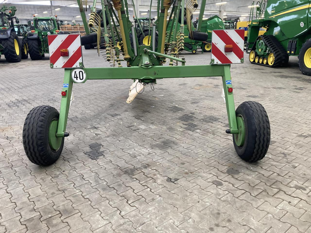 Krone Swadro 800/26 - גורף/ מגרפה: תמונה 5 Krone Swadro 800/26 - גורף/ מגרפה: תמונה 5