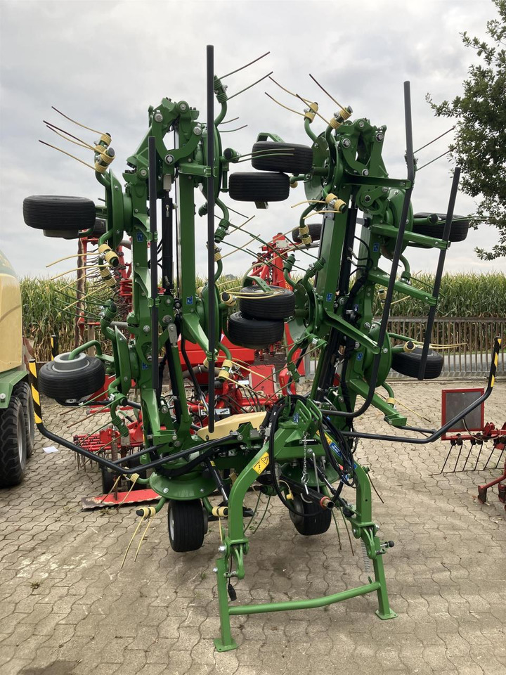 Krone Vendro 1020 - גורף/ מגרפה: תמונה 1 Krone Vendro 1020 - גורף/ מגרפה: תמונה 1