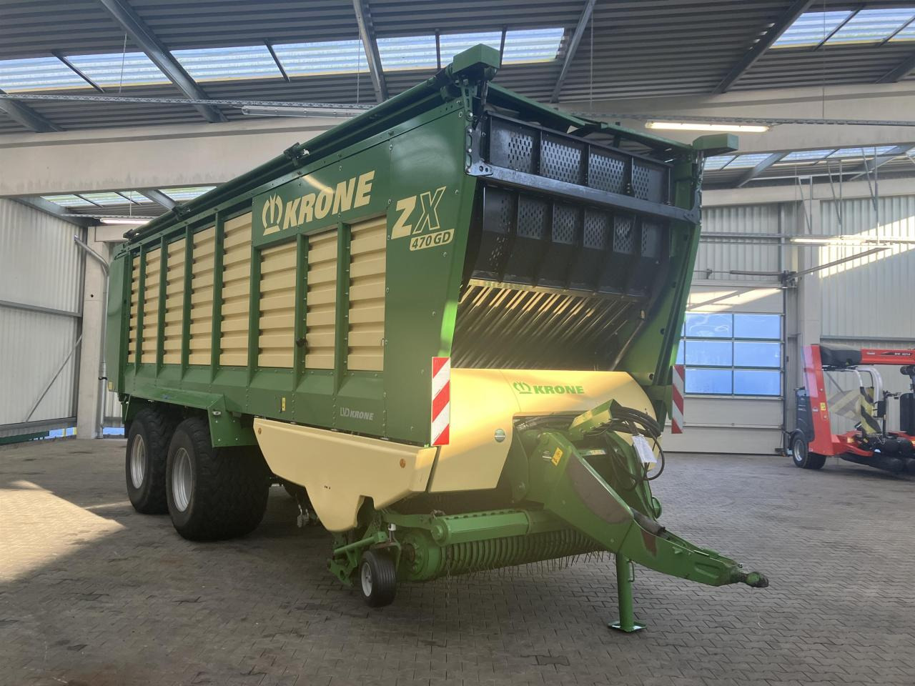Krone ZX 470 GD - עגלת טעינה עצמית: תמונה 2 Krone ZX 470 GD - עגלת טעינה עצמית: תמונה 2