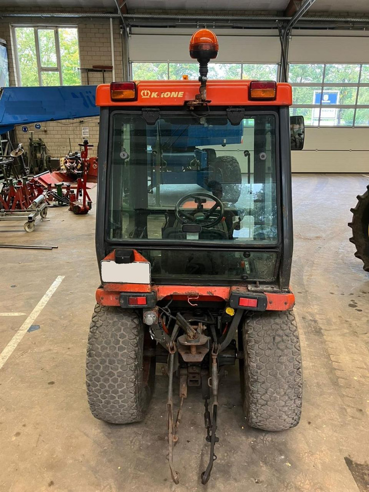 Kubota B2110 - טרקטור עירוני: תמונה 3 Kubota B2110 - טרקטור עירוני: תמונה 3