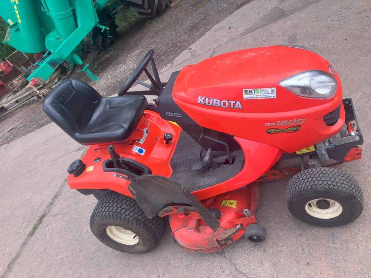 Kubota GR1600-ID-II - מכסחת גינה: תמונה 2 Kubota GR1600-ID-II - מכסחת גינה: תמונה 2