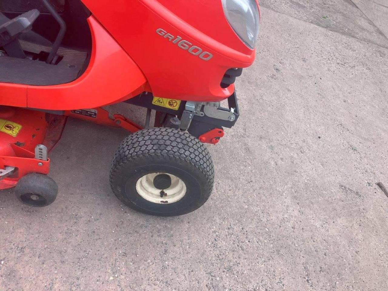 Kubota GR1600-ID-II - מכסחת גינה: תמונה 4 Kubota GR1600-ID-II - מכסחת גינה: תמונה 4