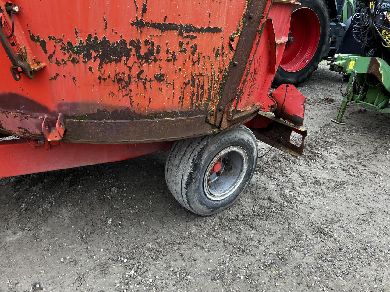 Kuhn Euromix I - עגלת מערבל מספוא: תמונה 4 Kuhn Euromix I - עגלת מערבל מספוא: תמונה 4