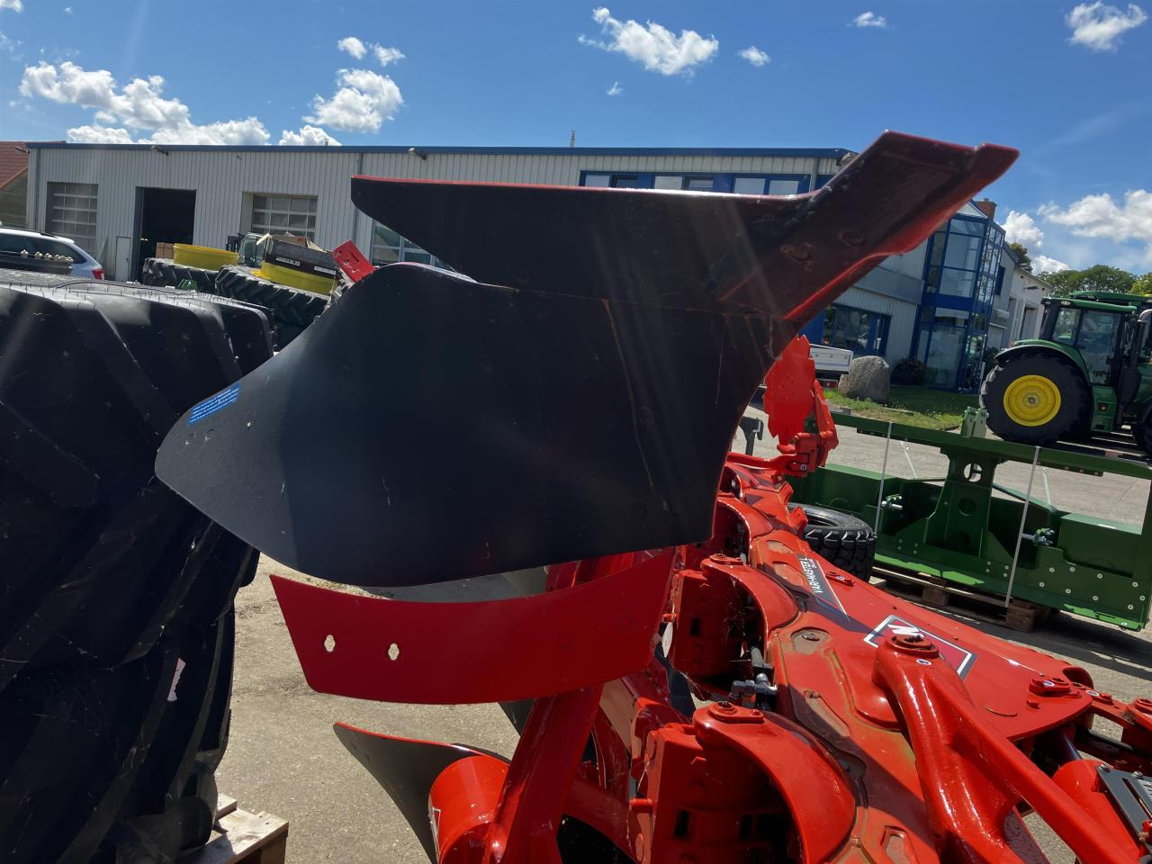 Kuhn Vari-Master L5E - מחרשה: תמונה 3 Kuhn Vari-Master L5E - מחרשה: תמונה 3