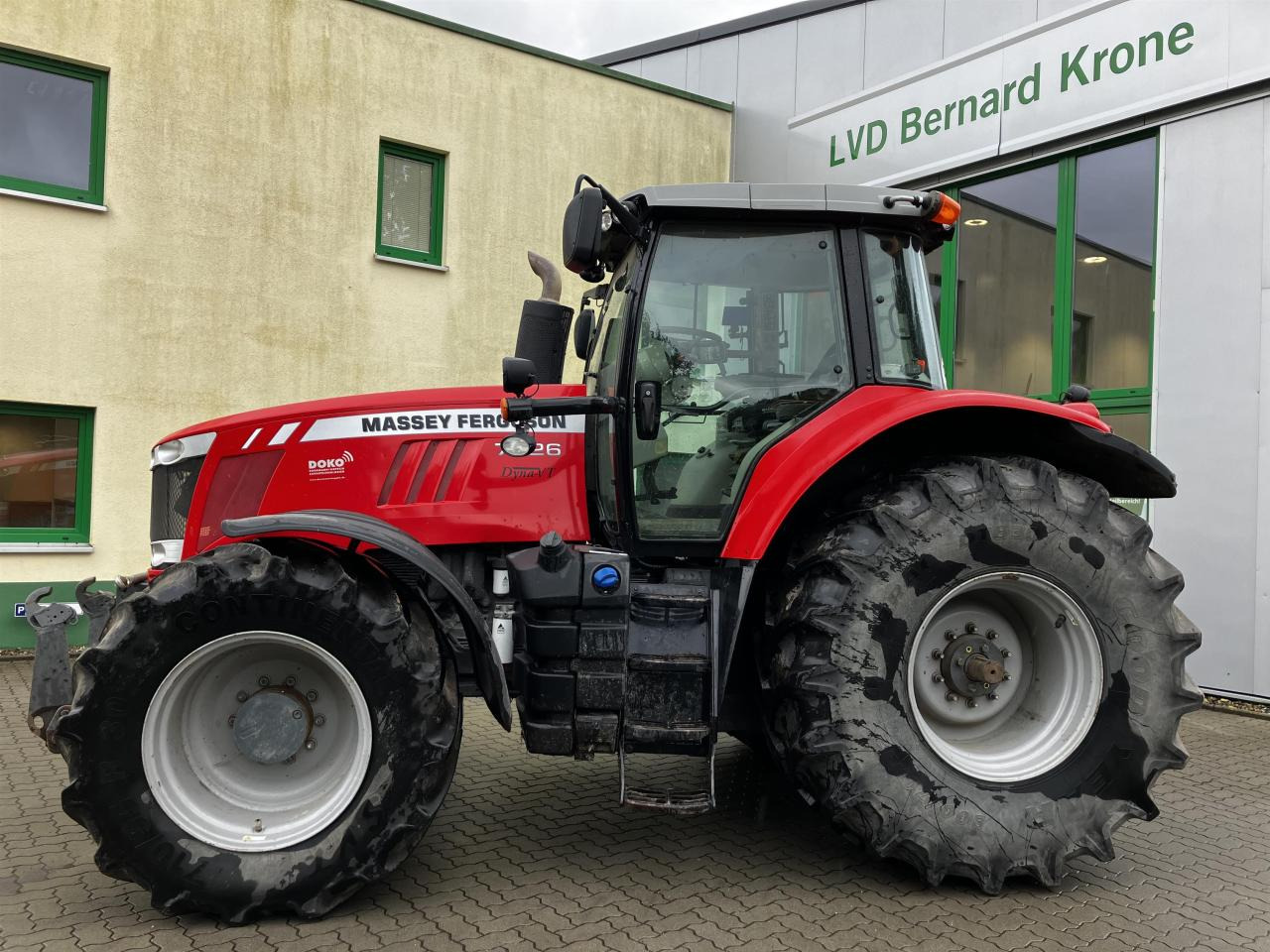 Massey Ferguson 7726 - טרקטור חקלאי: תמונה 1 Massey Ferguson 7726 - טרקטור חקלאי: תמונה 1