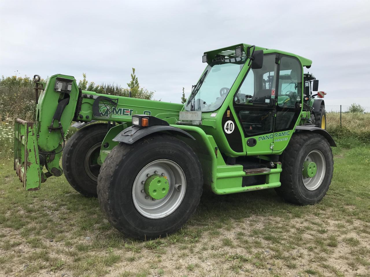 Merlo P55.9CS - מפעיל טלסקופי: תמונה 1 Merlo P55.9CS - מפעיל טלסקופי: תמונה 1