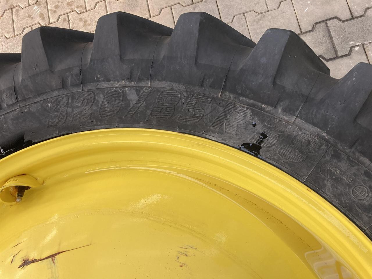 Michelin 320/85R38 - צמיג עבור מכונה חקלאית: תמונה 3 Michelin 320/85R38 - צמיג עבור מכונה חקלאית: תמונה 3