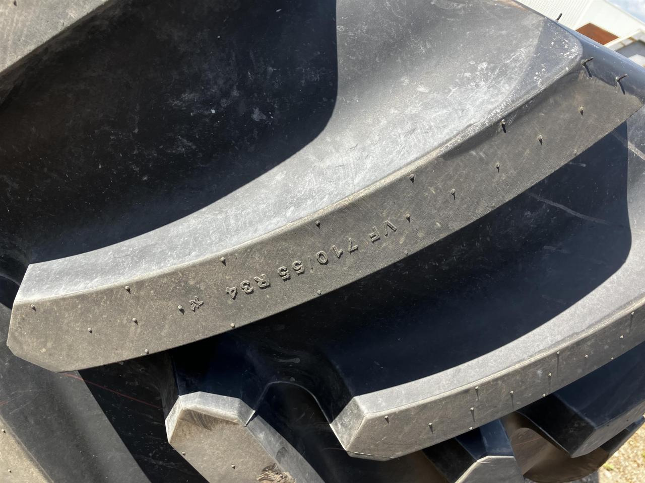 Michelin 710/55R34 VF - צמיג עבור מכונה חקלאית: תמונה 3 Michelin 710/55R34 VF - צמיג עבור מכונה חקלאית: תמונה 3