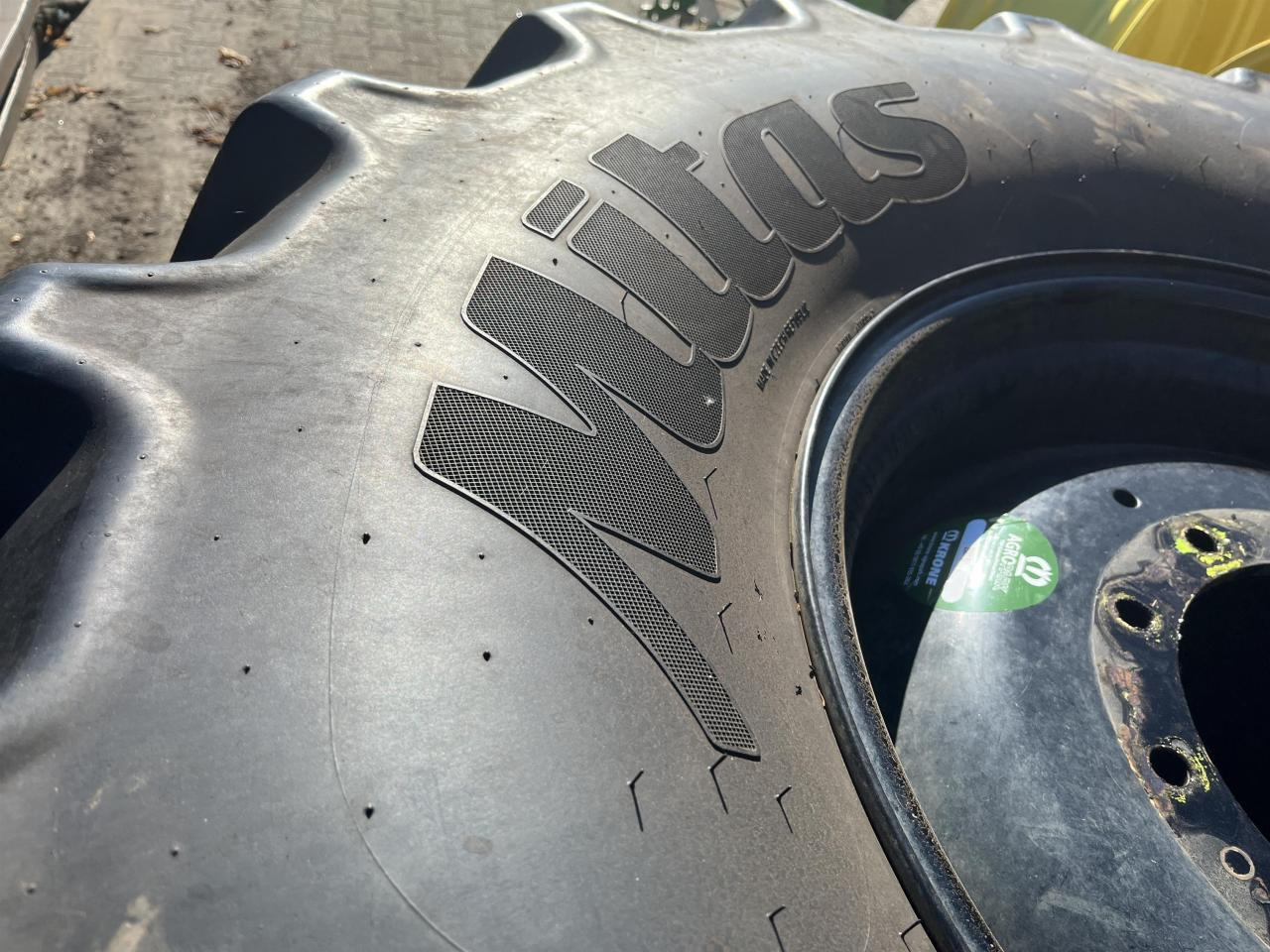 Mitas 600/70R30 - צמיג עבור מכונה חקלאית: תמונה 3 Mitas 600/70R30 - צמיג עבור מכונה חקלאית: תמונה 3