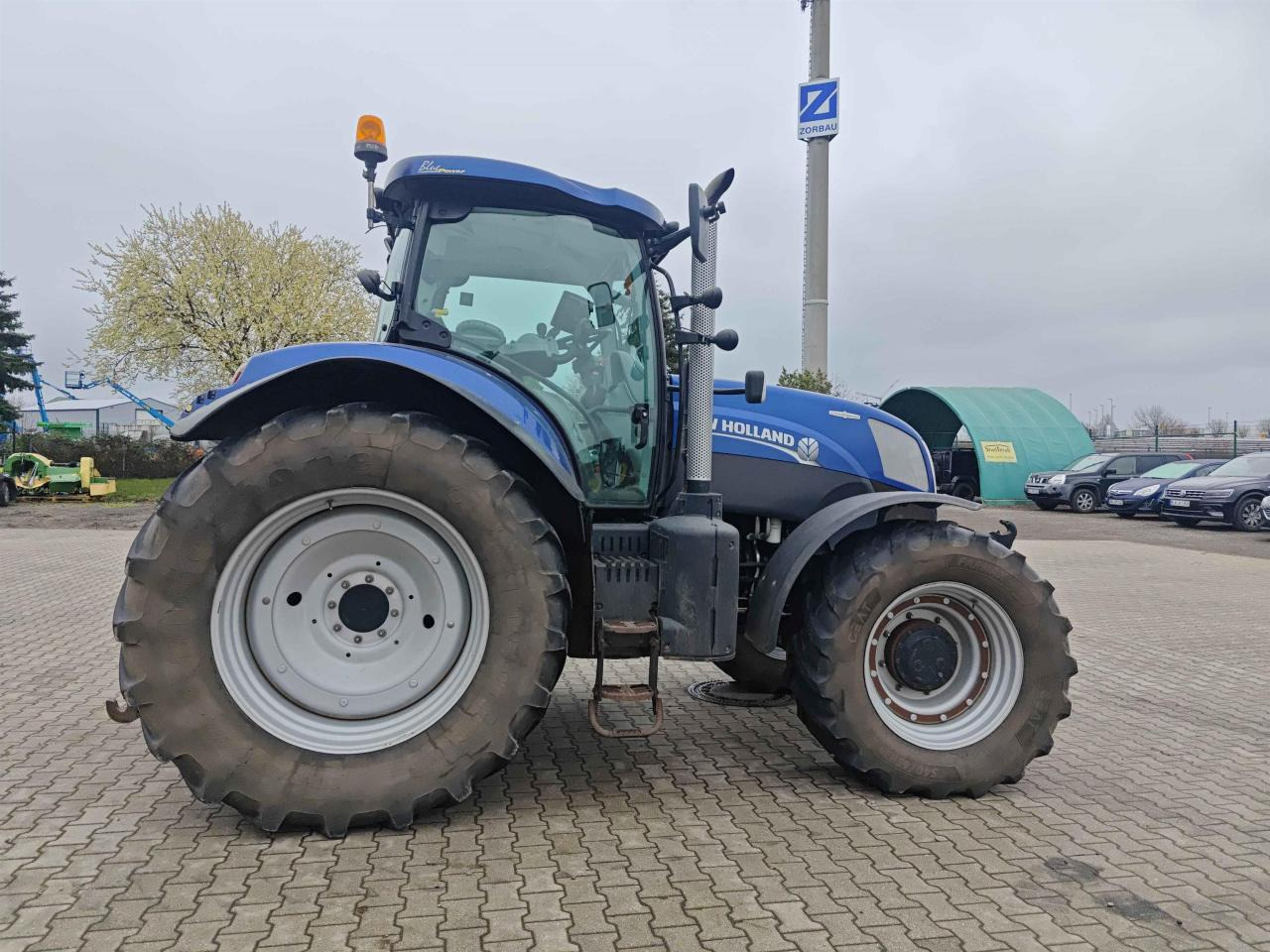 New Holland T7.200 - טרקטור חקלאי: תמונה 2 New Holland T7.200 - טרקטור חקלאי: תמונה 2