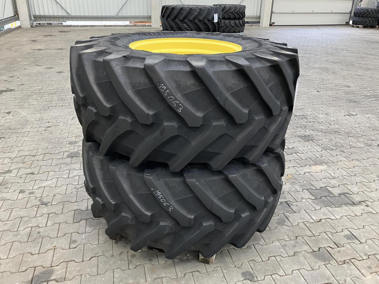 Trelleborg 600/70R28 - צמיג עבור מכונה חקלאית: תמונה 2 Trelleborg 600/70R28 - צמיג עבור מכונה חקלאית: תמונה 2