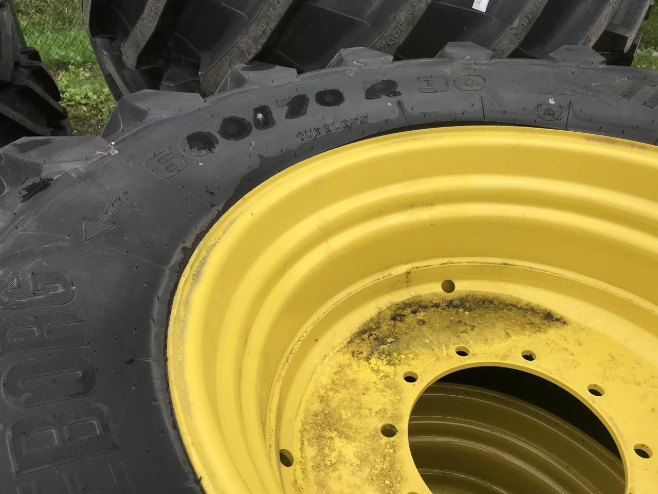 Trelleborg 600/70R30 - צמיג עבור מכונה חקלאית: תמונה 4 Trelleborg 600/70R30 - צמיג עבור מכונה חקלאית: תמונה 4