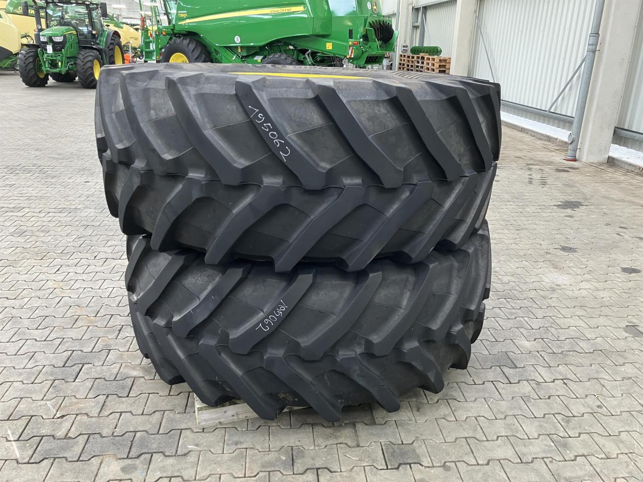Trelleborg 710/70R42 - צמיג עבור מכונה חקלאית: תמונה 1 Trelleborg 710/70R42 - צמיג עבור מכונה חקלאית: תמונה 1