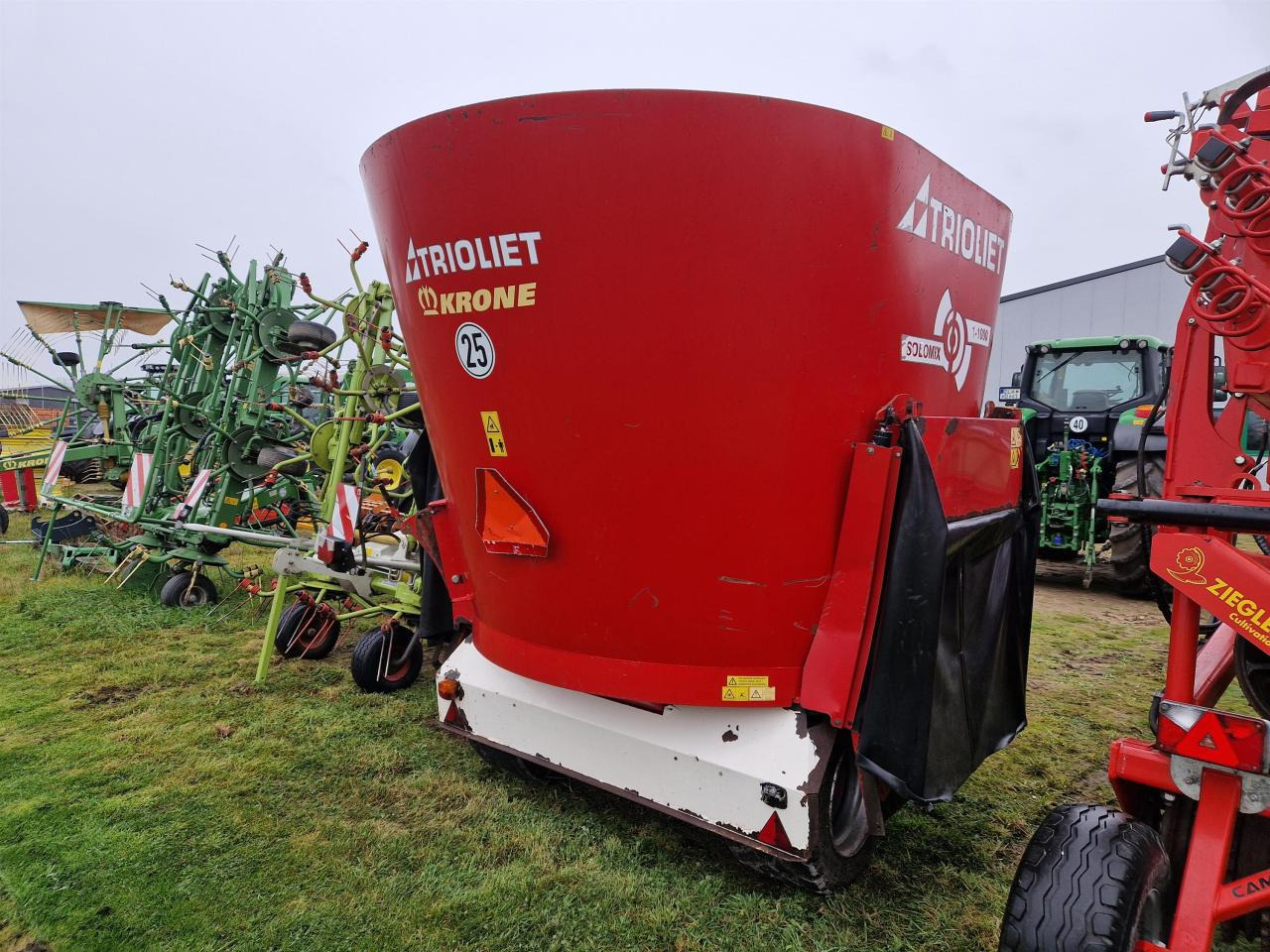 Trioliet Solomix 1-1000 ZK - עגלת מערבל מספוא: תמונה 4 Trioliet Solomix 1-1000 ZK - עגלת מערבל מספוא: תמונה 4