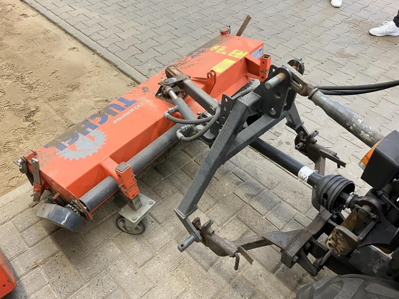 Tuchel Simplex 150 - מטאטא: תמונה 1 Tuchel Simplex 150 - מטאטא: תמונה 1
