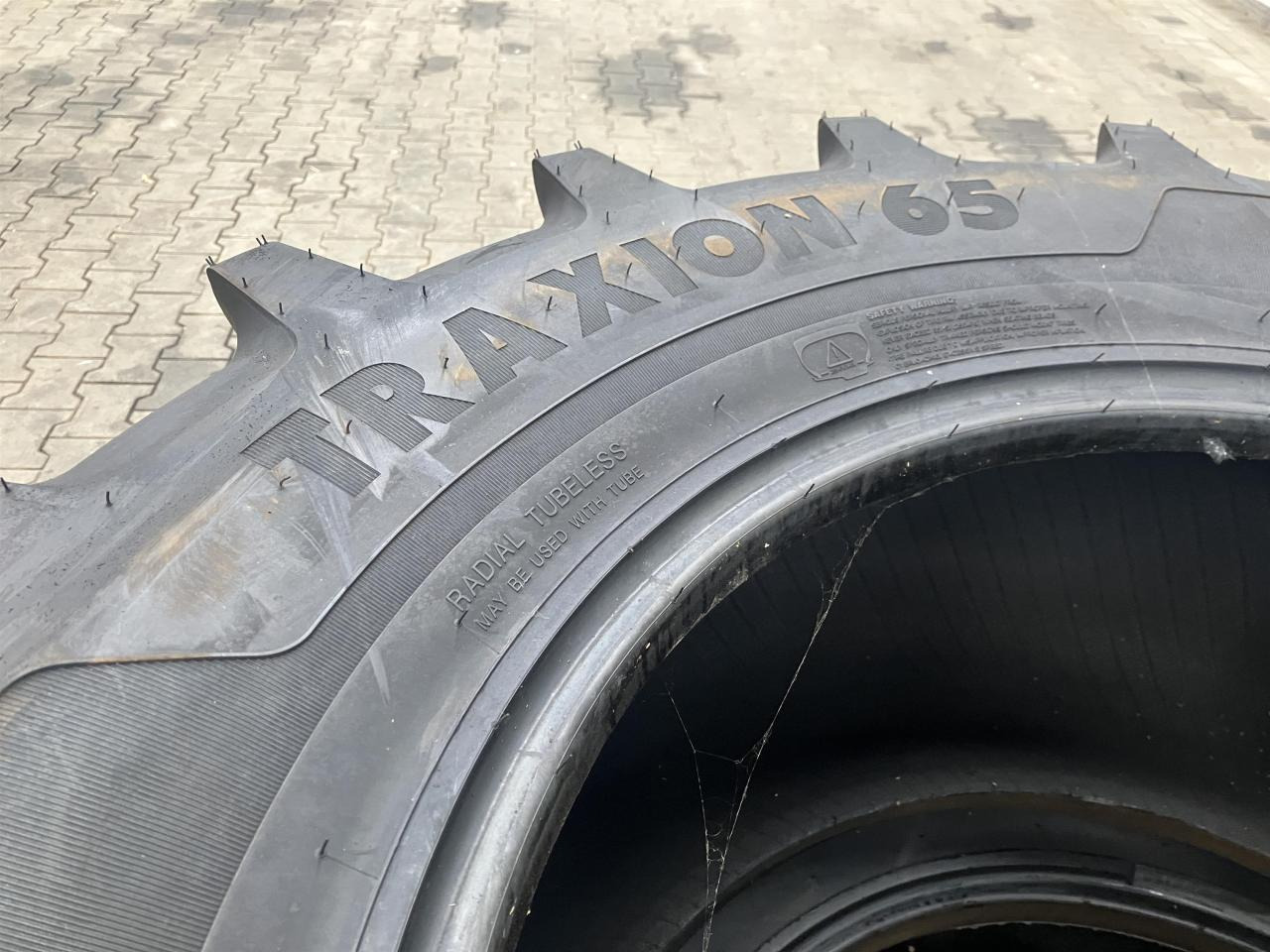 Vredestein 540/65R30 - צמיג עבור מכונה חקלאית: תמונה 3 Vredestein 540/65R30 - צמיג עבור מכונה חקלאית: תמונה 3