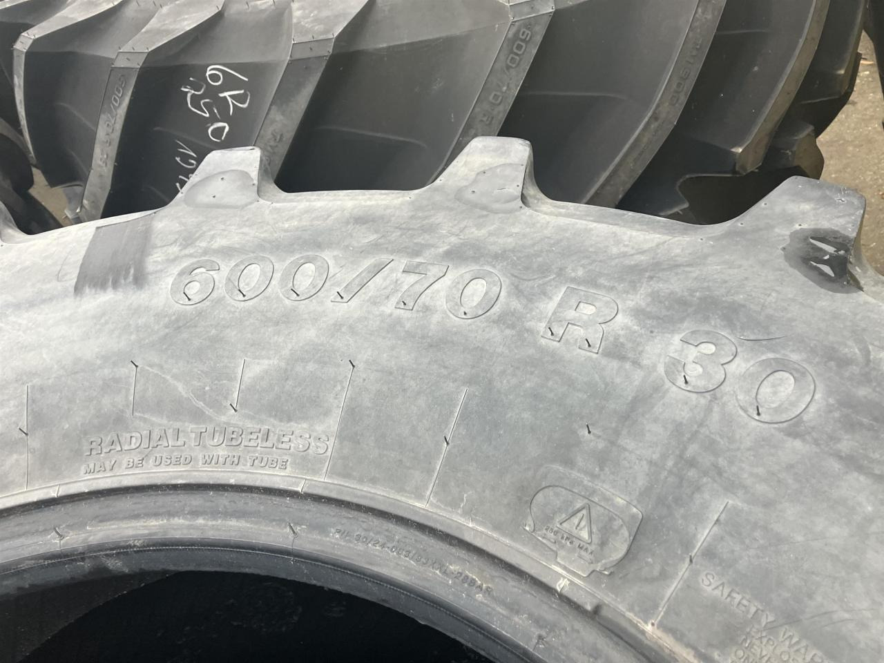 Vredestein 600/70R30 - צמיג עבור מכונה חקלאית: תמונה 5 Vredestein 600/70R30 - צמיג עבור מכונה חקלאית: תמונה 5