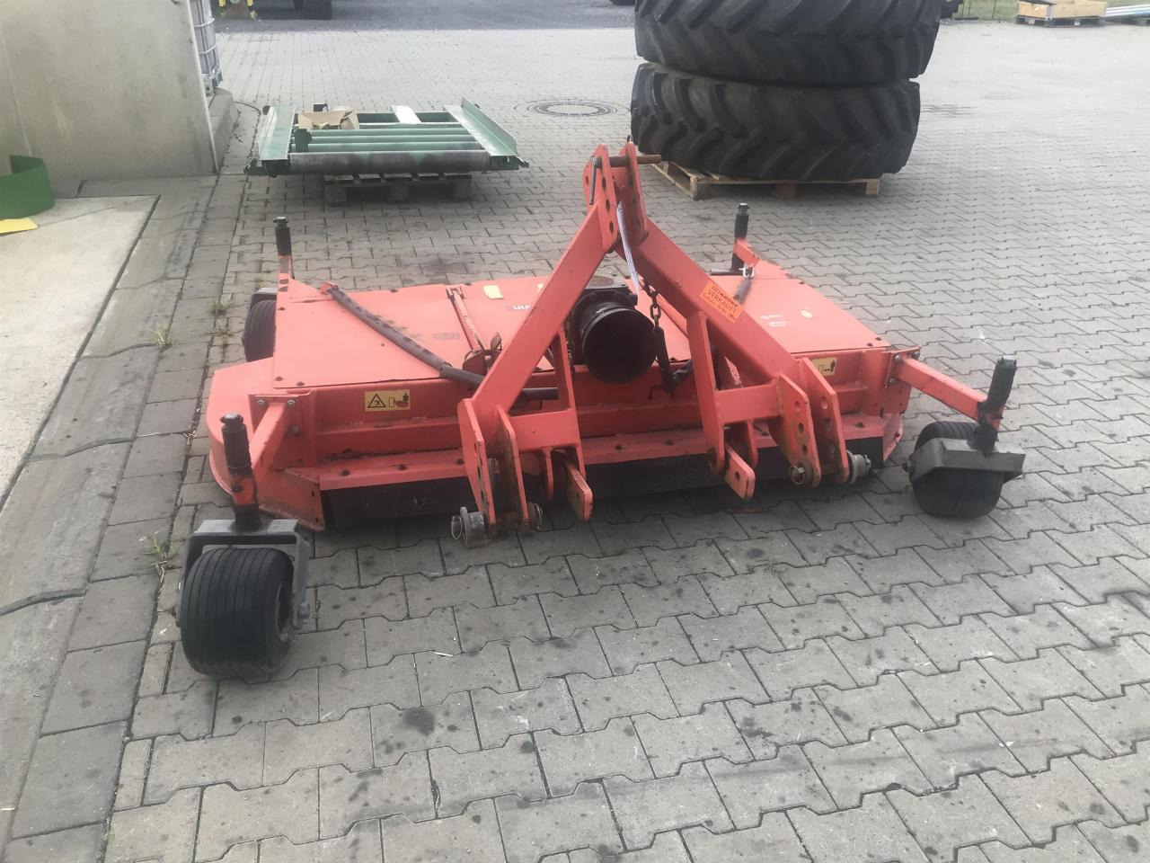 Wiedenmann RM 210 H - מכסחה: תמונה 1 Wiedenmann RM 210 H - מכסחה: תמונה 1