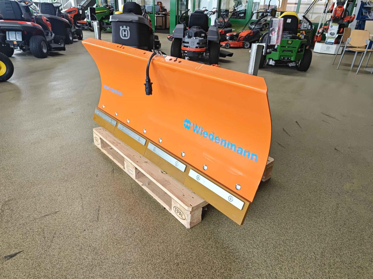 Wiedenmann Snow Master 3809 - להב: תמונה 1 Wiedenmann Snow Master 3809 - להב: תמונה 1