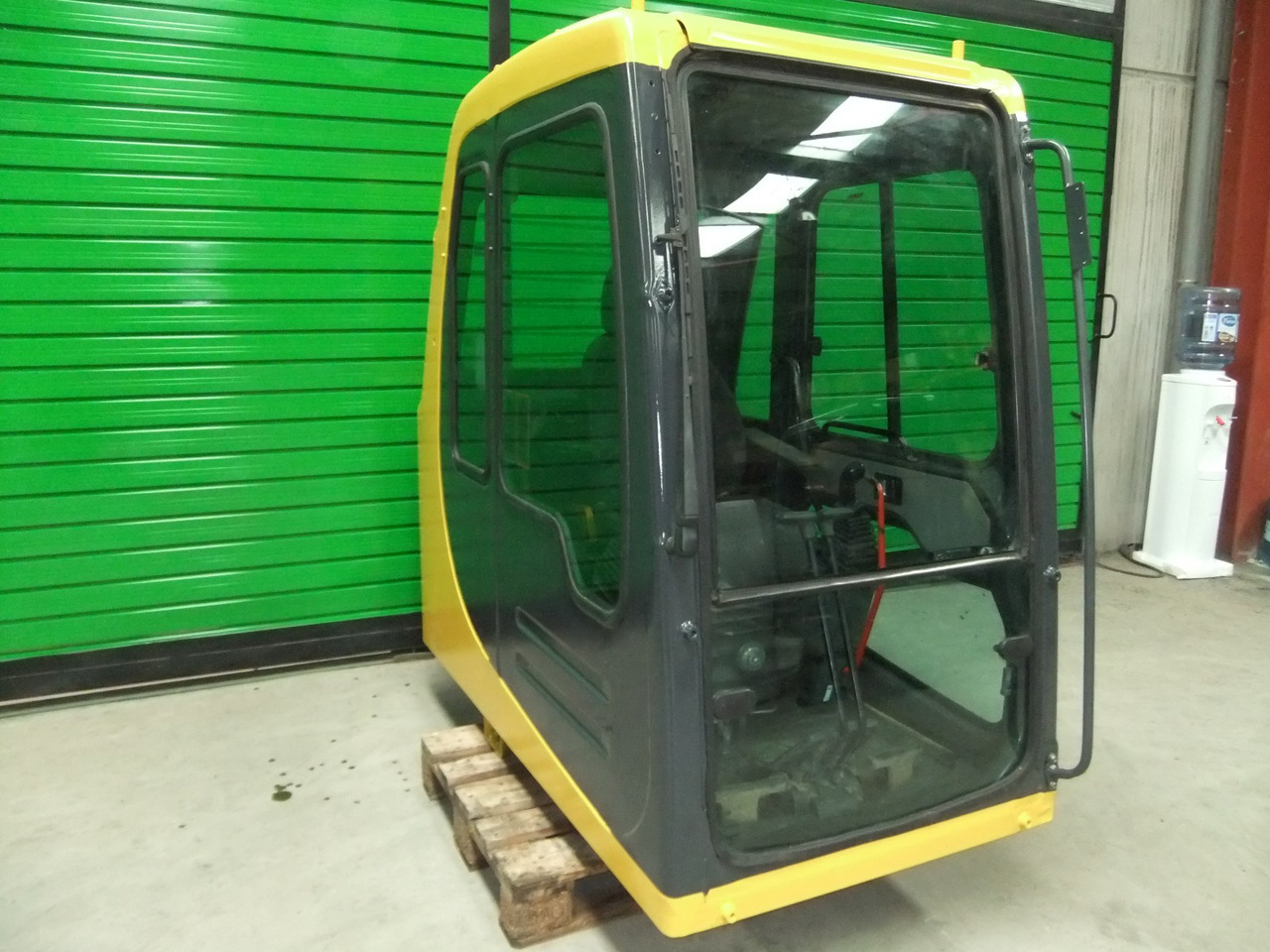 Cab EROPS KOMATSU PC340-6 - תא עבור מכונת בנייה: תמונה 4 Cab EROPS KOMATSU PC340-6 - תא עבור מכונת בנייה: תמונה 4