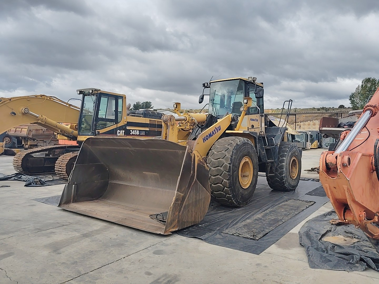 KOMATSU WA480-5H - מעמיס גלגלים: תמונה 1 KOMATSU WA480-5H - מעמיס גלגלים: תמונה 1