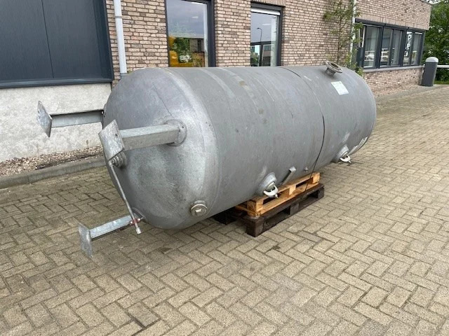 Atlas-Copco 3.000 Liter Gegalvaniseerde Verticale luchtketel 11 Bar - מדחס אוויר: תמונה 3 Atlas-Copco 3.000 Liter Gegalvaniseerde Verticale luchtketel 11 Bar - מדחס אוויר: תמונה 3