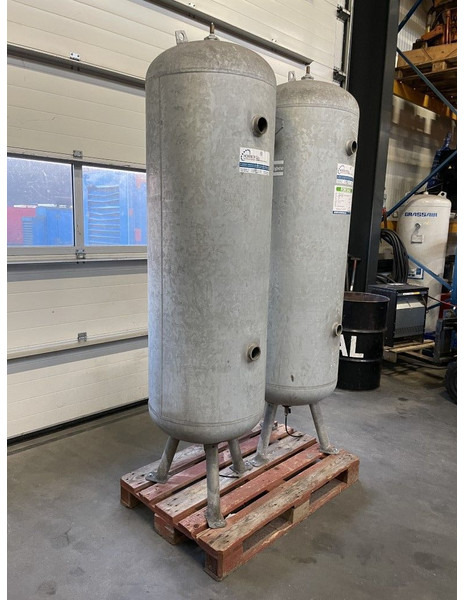 Atlas-Copco 500 Liter Gegalvaniseerde Verticale luchtketel 11 Bar (1 stuks) - מדחס אוויר: תמונה 1 Atlas-Copco 500 Liter Gegalvaniseerde Verticale luchtketel 11 Bar (1 stuks) - מדחס אוויר: תמונה 1