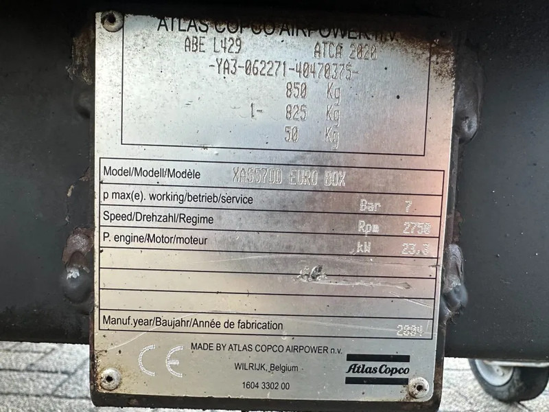 Atlas-Copco XAS 57 DD Deutz 3 m3 / min 23 kW 7 Bar Mobiele Diesel Compressor op aanhanger - מדחס אוויר: תמונה 3 Atlas-Copco XAS 57 DD Deutz 3 m3 / min 23 kW 7 Bar Mobiele Diesel Compressor op aanhanger - מדחס אוויר: תמונה 3