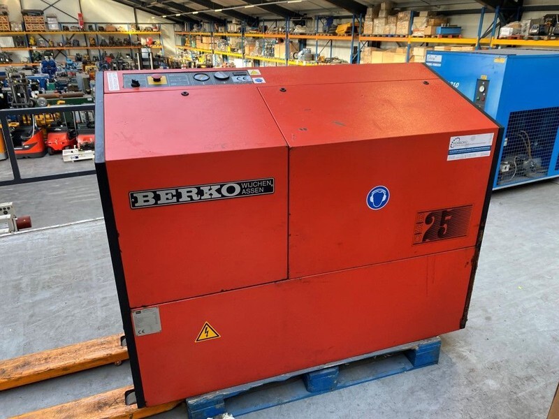 BERKO BSD 25 18.5 kW 2400 L / min 8 Bar Silent Elektrische Schroefcompressor - מדחס אוויר: תמונה 5 BERKO BSD 25 18.5 kW 2400 L / min 8 Bar Silent Elektrische Schroefcompressor - מדחס אוויר: תמונה 5