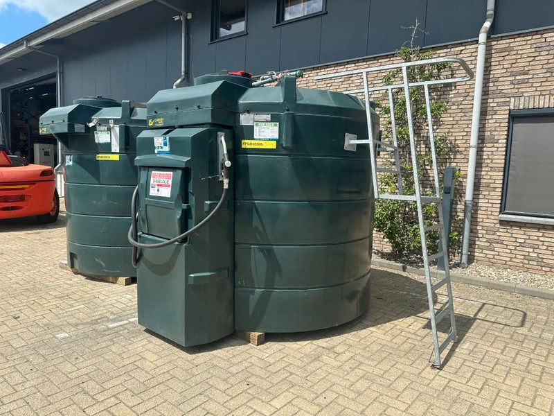 Carbery Kiwa dubbelwandig met mangat Dieseltank 5700 liter met 230 V pompset New ! Overstock - מכולת משלוח: תמונה 5 Carbery Kiwa dubbelwandig met mangat Dieseltank 5700 liter met 230 V pompset New ! Overstock - מכולת משלוח: תמונה 5