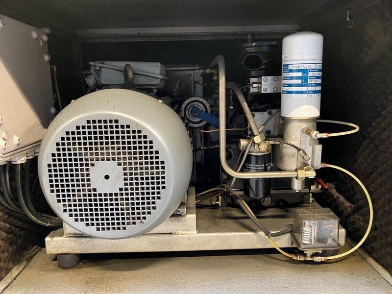 Creemers RCN 15-60 15 kW 2000 L / min 10 Bar Elektrische Schroefcompressor - מדחס אוויר: תמונה 3 Creemers RCN 15-60 15 kW 2000 L / min 10 Bar Elektrische Schroefcompressor - מדחס אוויר: תמונה 3