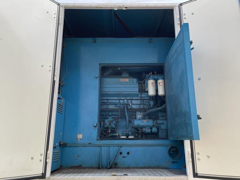ערכת גנרטורים Cummins KTTA 19 G Leroy Somer 450 kVA Supersilent Mobiele generatorset op aanhanger: תמונה 16