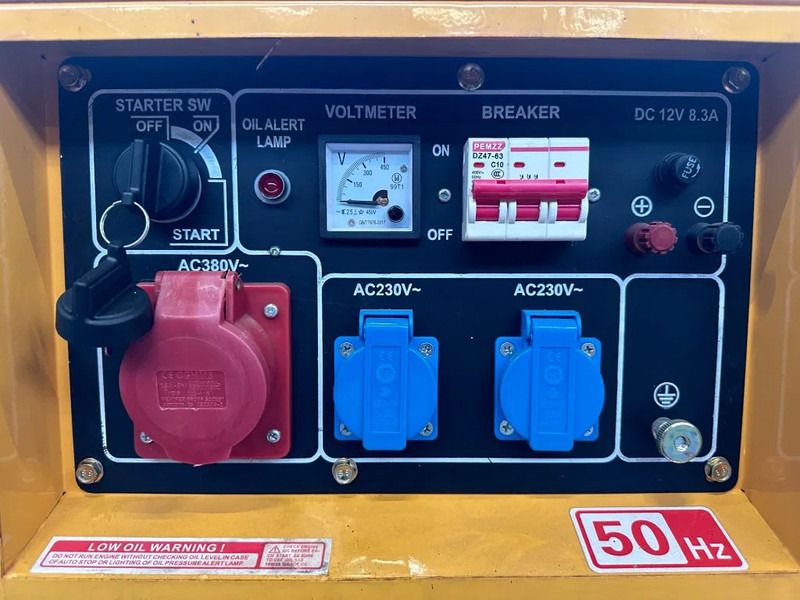 Diesel Diesel Generator UK-9500 5.5 kW 230 en 400 Volt Silent Diesel generator New ! - ערכת גנרטורים: תמונה 3 Diesel Diesel Generator UK-9500 5.5 kW 230 en 400 Volt Silent Diesel generator New ! - ערכת גנרטורים: תמונה 3