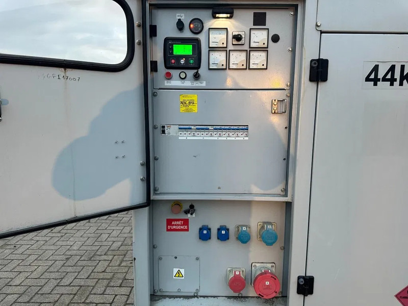 Europower EPUS44TDE Kubota Leroy Somer 44 kVA Supersilent Rental generatorset - ערכת גנרטורים: תמונה 2 Europower EPUS44TDE Kubota Leroy Somer 44 kVA Supersilent Rental generatorset - ערכת גנרטורים: תמונה 2