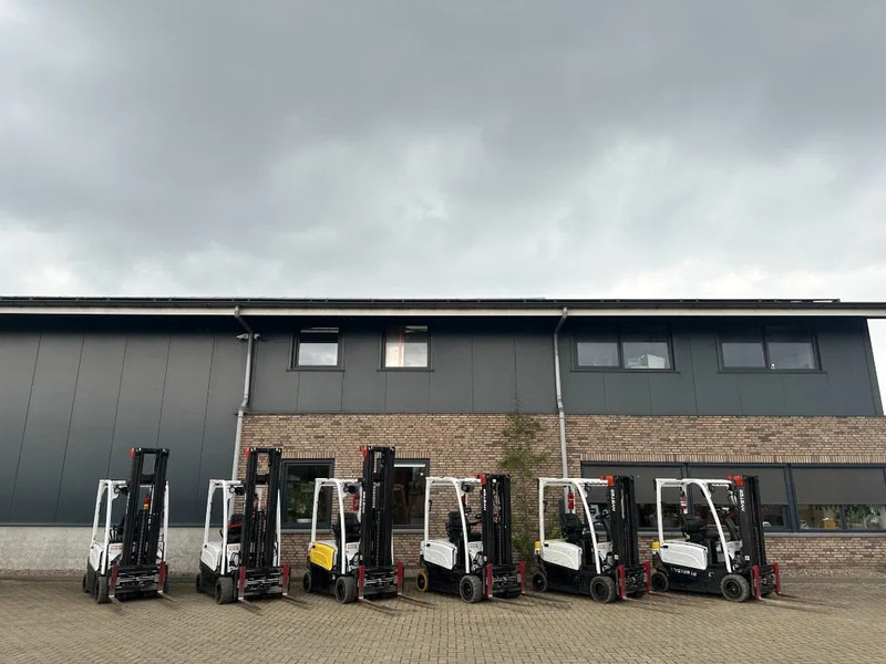 Hyster J1.8XN MWB 1.8 ton Triplex Freelift Sideshift Positioner Elektra Heftruck Accu 2023 - מלגזה חשמלית: תמונה 2 Hyster J1.8XN MWB 1.8 ton Triplex Freelift Sideshift Positioner Elektra Heftruck Accu 2023 - מלגזה חשמלית: תמונה 2