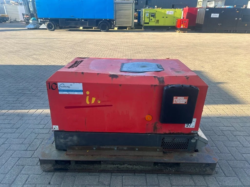 Ingersoll Rand 720 R1051SF Kubota D1005 Diesel Compressor 2000 L / min 17.5 kW 8.6 Bar - מדחס אוויר: תמונה 5 Ingersoll Rand 720 R1051SF Kubota D1005 Diesel Compressor 2000 L / min 17.5 kW 8.6 Bar - מדחס אוויר: תמונה 5