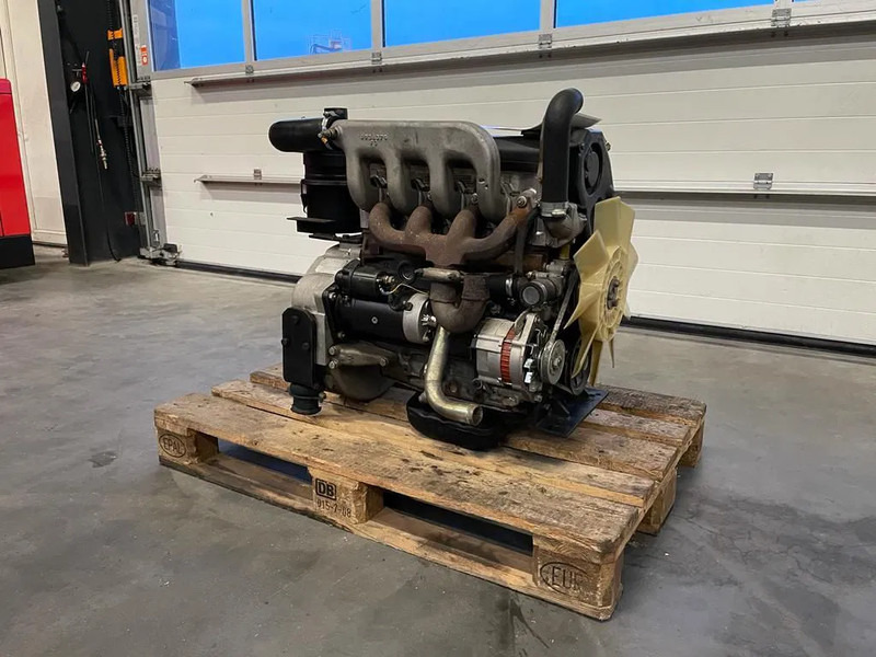 Iveco 8141 Diesel Motor 4 cilinder 53 kW / 74 PK Diesel Engine - מנוע עבור ציוד לטיפול בחומרים: תמונה 3 Iveco 8141 Diesel Motor 4 cilinder 53 kW / 74 PK Diesel Engine - מנוע עבור ציוד לטיפול בחומרים: תמונה 3