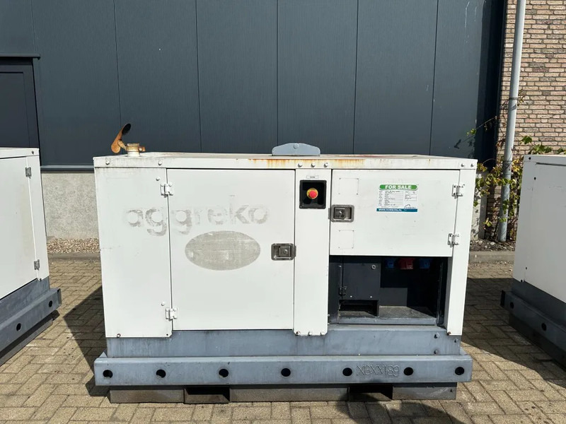Iveco FPT F32 AM1A Leroy Somer 32 kVA Silent generatorset 216 hours ! - ערכת גנרטורים: תמונה 1 Iveco FPT F32 AM1A Leroy Somer 32 kVA Silent generatorset 216 hours ! - ערכת גנרטורים: תמונה 1