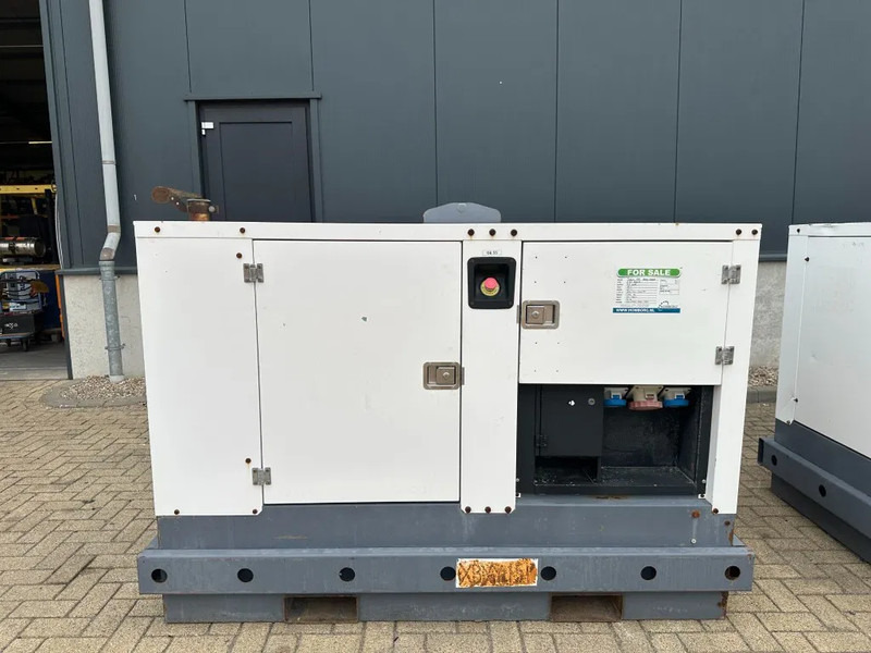 Iveco FPT F32 AM1A Leroy Somer 32 kVA Silent generatorset 28 hours ! - ערכת גנרטורים: תמונה 1 Iveco FPT F32 AM1A Leroy Somer 32 kVA Silent generatorset 28 hours ! - ערכת גנרטורים: תמונה 1