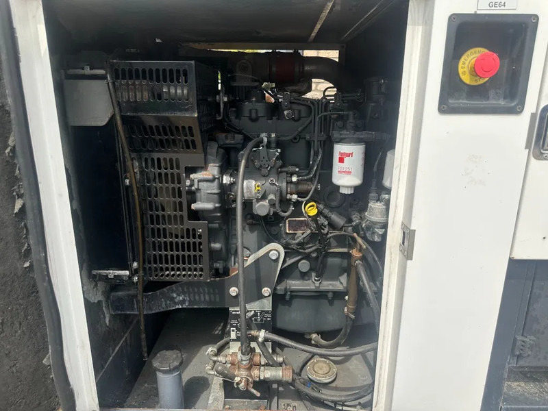 Iveco FPT F32 AM1A Leroy Somer 32 kVA Silent generatorset 297 hours ! - ערכת גנרטורים: תמונה 5 Iveco FPT F32 AM1A Leroy Somer 32 kVA Silent generatorset 297 hours ! - ערכת גנרטורים: תמונה 5