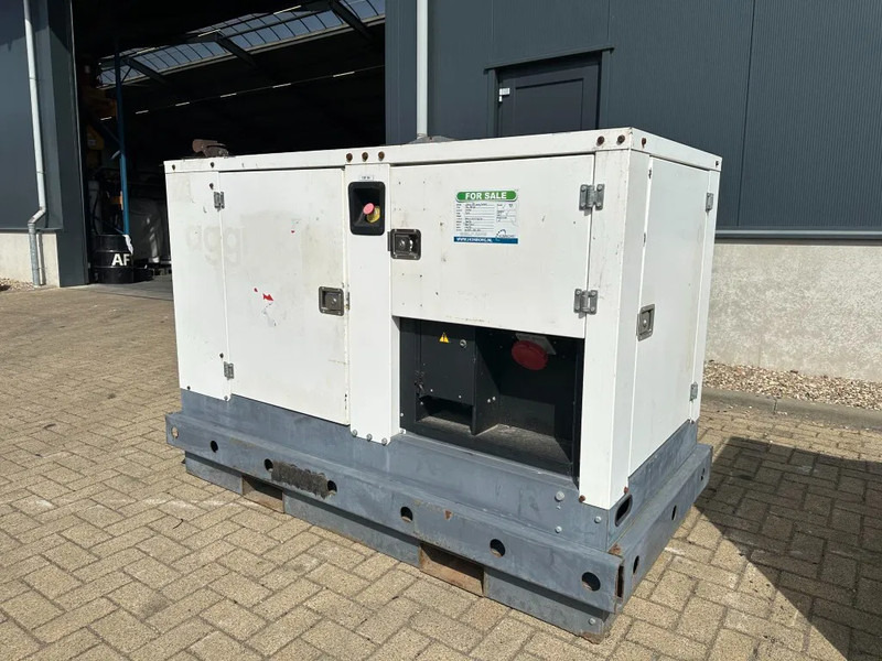 Iveco FPT F32 AM1A Leroy Somer 32 kVA Silent generatorset 408 hours ! - ערכת גנרטורים: תמונה 1 Iveco FPT F32 AM1A Leroy Somer 32 kVA Silent generatorset 408 hours ! - ערכת גנרטורים: תמונה 1