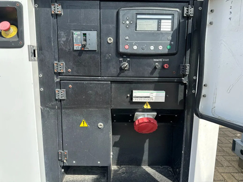 Iveco FPT F32 AM1A Leroy Somer 32 kVA Silent generatorset 408 hours ! - ערכת גנרטורים: תמונה 2 Iveco FPT F32 AM1A Leroy Somer 32 kVA Silent generatorset 408 hours ! - ערכת גנרטורים: תמונה 2