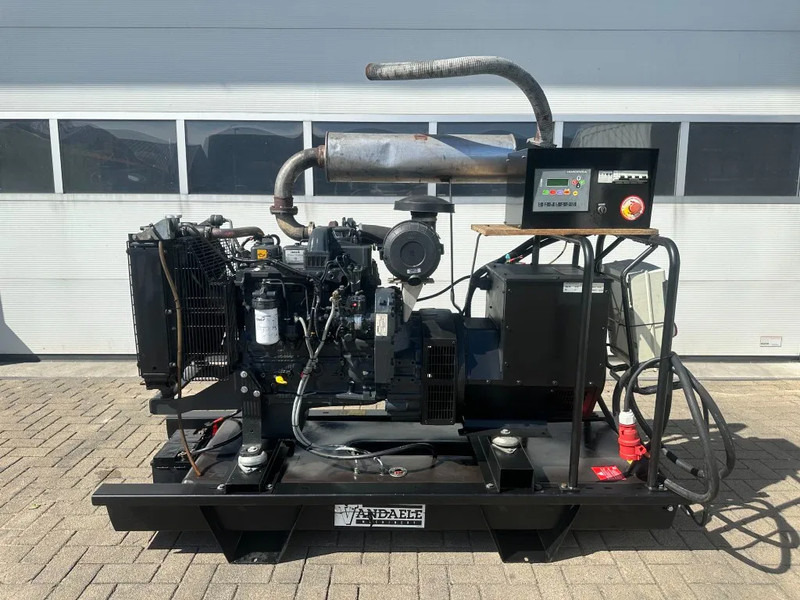 Iveco FPT NEF45 SM1A.A007 Himoinsa Stamford 66 kVA generatorset - ערכת גנרטורים: תמונה 1 Iveco FPT NEF45 SM1A.A007 Himoinsa Stamford 66 kVA generatorset - ערכת גנרטורים: תמונה 1
